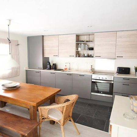 Apartament Central Amb Terrassa Alp Bagian luar foto