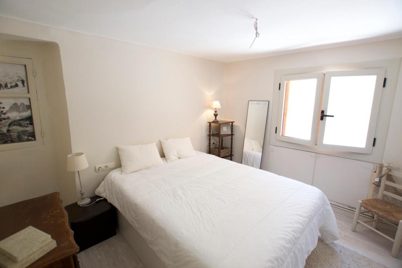 Apartament Central Amb Terrassa Alp Bagian luar foto